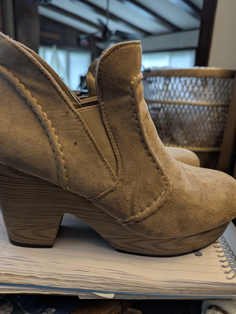 Pierre Dumas Tan Platform Elastic Inserts Ankle Boots Sz 8 - Picture 3 of 6